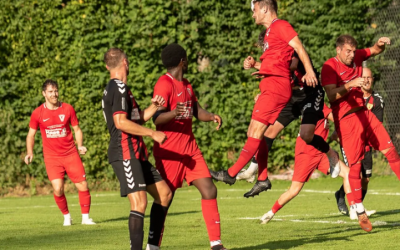 In Unterzahl düpiert unsere Erste Titelaspirant Rheinfelden mit einem 3:1 Sieg!