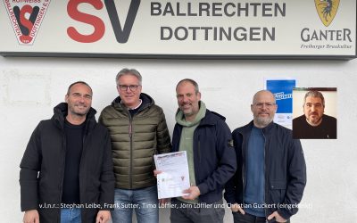 Übergabe der 6 VIP Karten durch Frank Sutter!