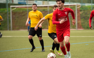 Unsere Erste mit starker erster Halbzeit! Hattrick durch Youngster Ardian Pfeiffer!