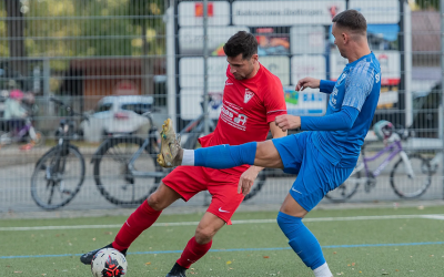Ein umstrittener Handelfmeter leitet 0:3 Niederlage für Erste ein.