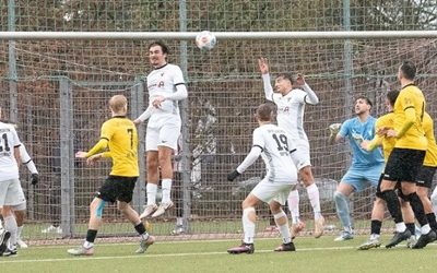 Unsere Erste erst in der zweiten Halbzeit mit richtig Dampf!